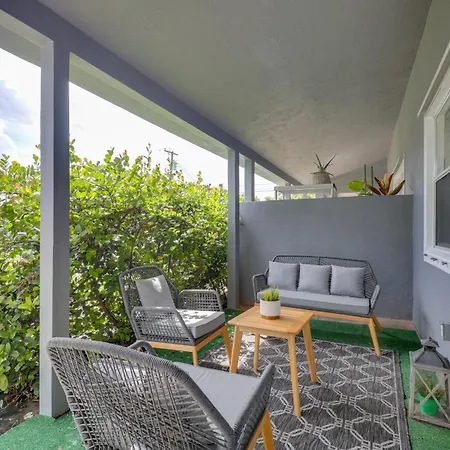 3 Mi To Beach Quaint Home With Patio In Hollywood